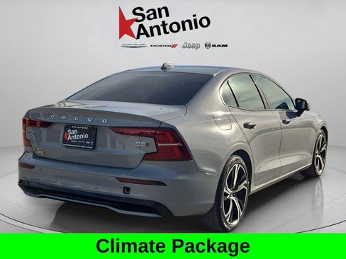 Used 2024 Volvo S60 B5 Core image 8