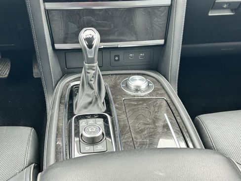 Used 2024 INFINITI QX80 Luxe image 16