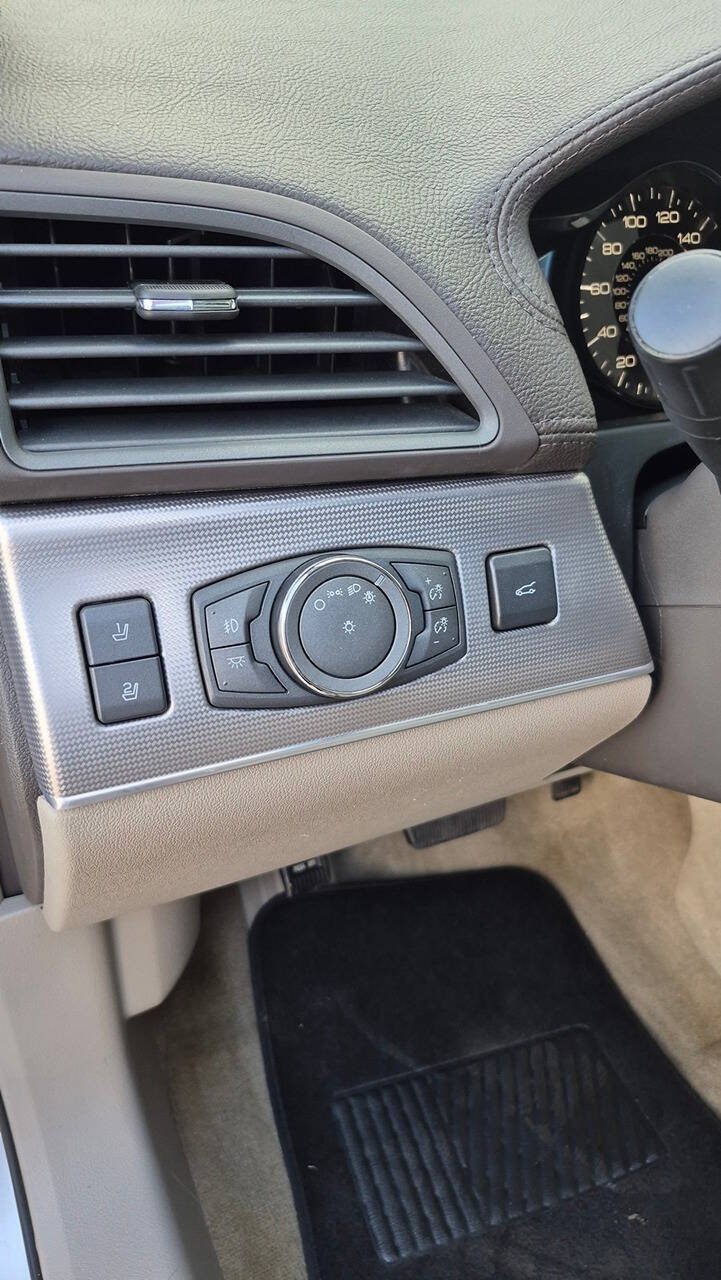 Used 2015 Lincoln MKX AWD w/ Equipment Group 102A image 26