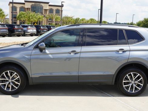 Used 2021 Volkswagen Tiguan S image 5