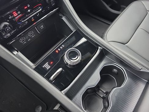 New 2025 Jeep Grand Cherokee L Limited w/ Trailer Tow Package image 28