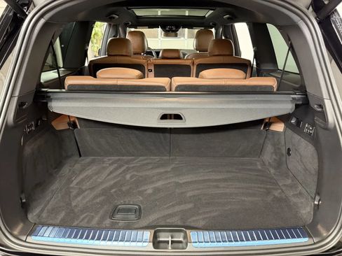 Used 2025 Mercedes-Benz GLS 450 4MATIC image 37