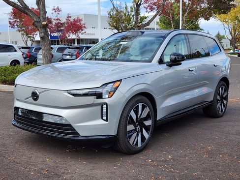 New 2025 Volvo EX90 Ultra image 4
