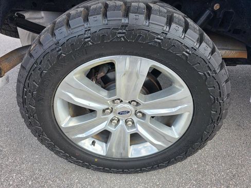 Used 2019 Ford F150 Platinum w/ Equipment Group 701A Luxury AWD/4WD image 23
