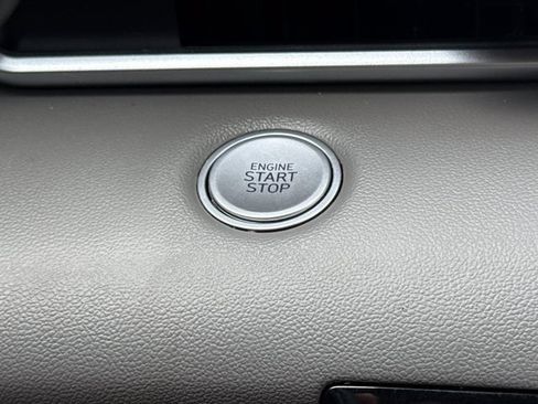 Used 2025 Hyundai Elantra Sport FWD image 19