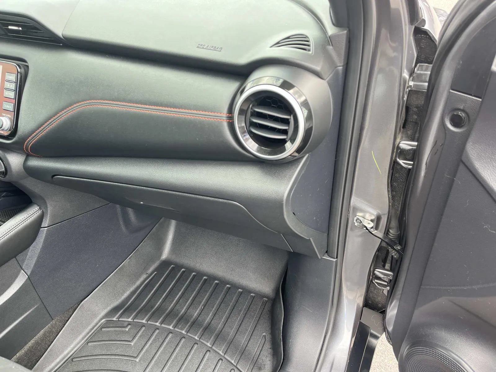 Used 2023 Nissan Kicks SR w/ Exterior Package FWD image 25