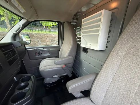 Used 2014 GMC Savana 2500 image 18