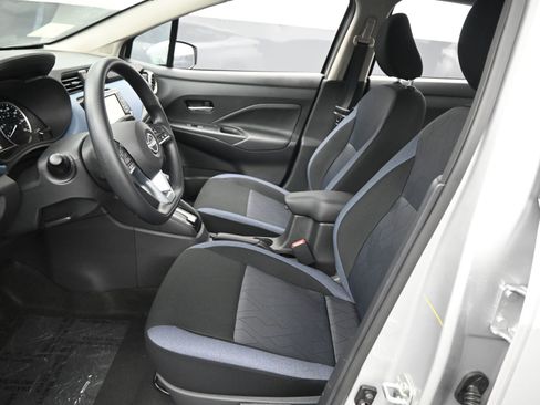New 2025 Nissan Versa SV w/ Trunk Package FWD image 17