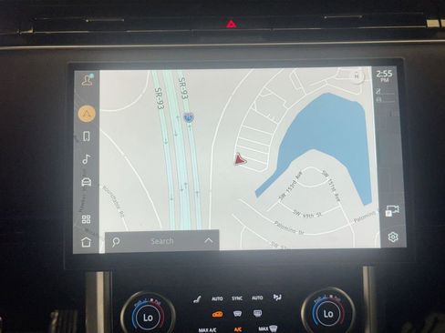 Certified 2023 Land Rover Range Rover SE image 13