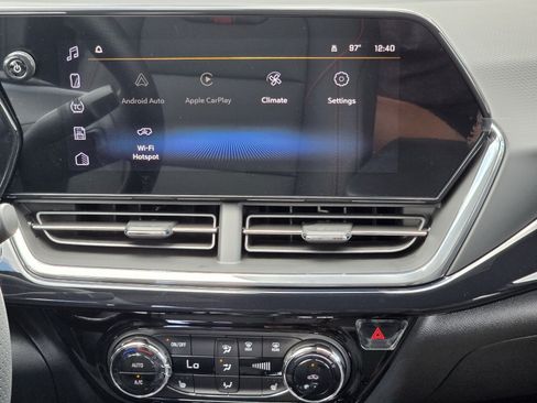 New 2026 Chevrolet Trax RS w/ Sunroof Package FWD image 8