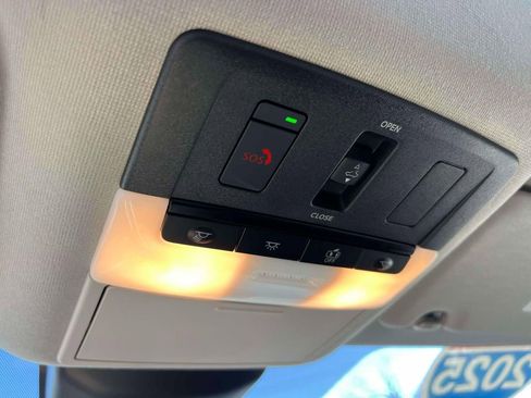 Certified 2025 Nissan Sentra SR w/ SR Premium Package image 34