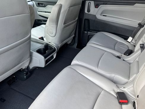 Used 2018 Honda Odyssey EX-L image 27