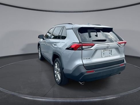 Used 2023 Toyota RAV4 XLE Premium FWD image 10