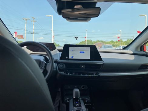 Certified 2024 Toyota Prius XLE AWD/4WD image 35