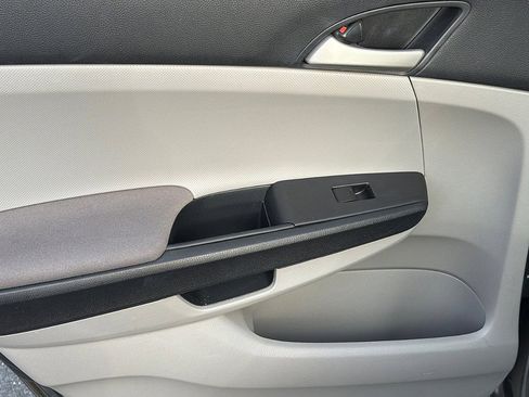 Used 2012 Honda Accord LX image 8