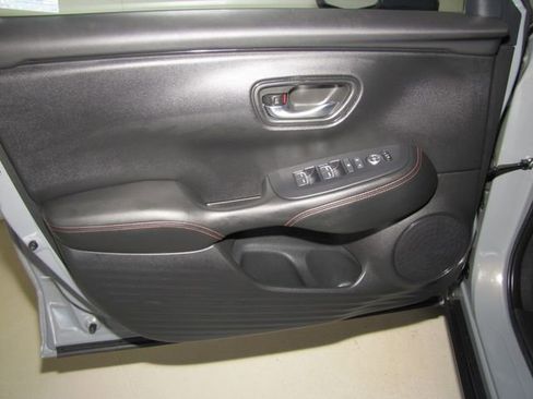 Certified 2024 Honda HR-V Sport image 9