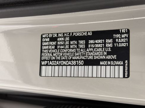 Certified 2022 Porsche Cayenne GTS AWD/4WD image 27
