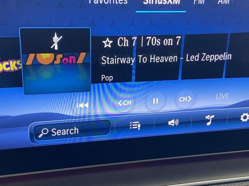 Used 2025 Mercedes-Benz GLE 350 4MATIC w/ AMG Line Exterior image 22