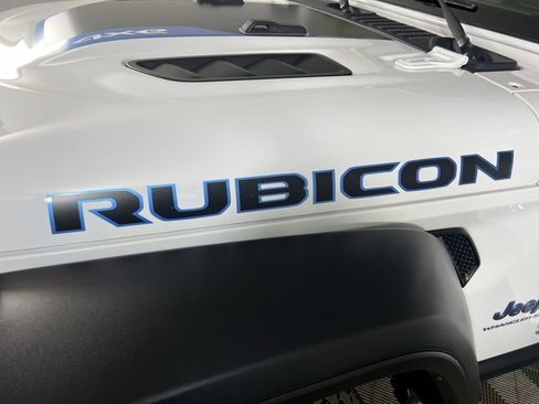 Used 2024 Jeep Wrangler Unlimited Rubicon 4xe w/ Capability Package AWD/4WD image 29