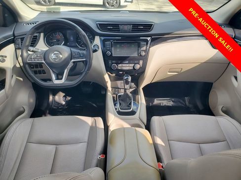 Used 2019 Nissan Rogue Sport SL w/ Premium Package image 9