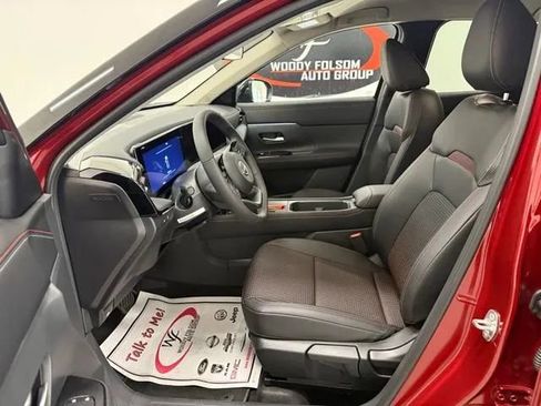 New 2025 Nissan Kicks SR image 9