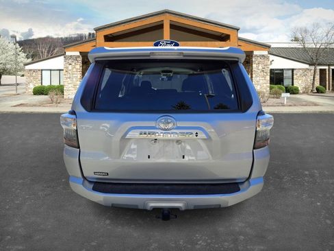 Used 2024 Toyota 4Runner SR5 image 6