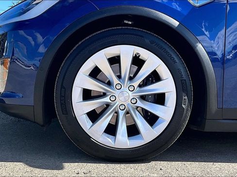Used 2016 Tesla Model X 90D AWD/4WD image 12