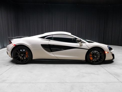 Used 2016 McLaren 570S Coupe RWD image 19