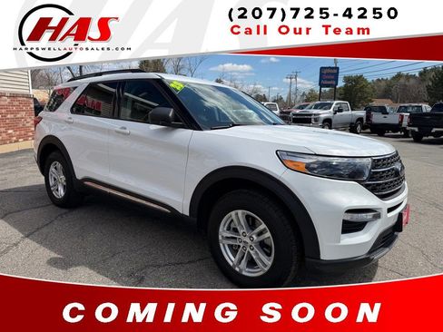 Used 2023 Ford Explorer XLT w/ Equipment Group 202A AWD/4WD image 8