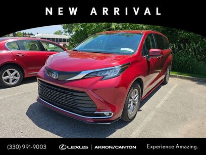 Used 2023 Toyota Sienna XLE