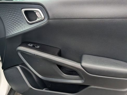 Used 2021 Kia Soul S image 23