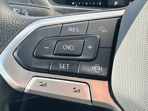 Used 2022 Volkswagen Tiguan S AWD/4WD image 9