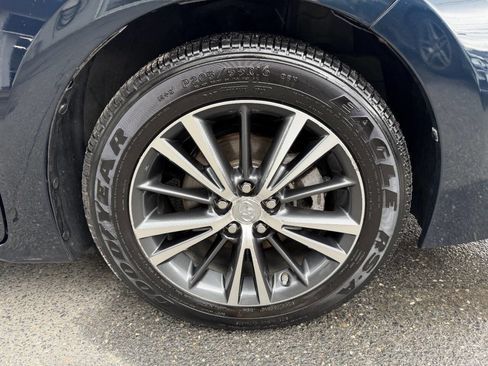 Used 2018 Toyota Corolla LE w/ LE Premium Package w/Moonroof image 14