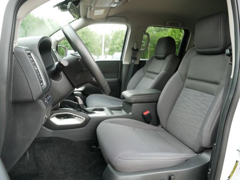 Certified 2023 Nissan Frontier SV w/ SV Convenience Package AWD/4WD image 33