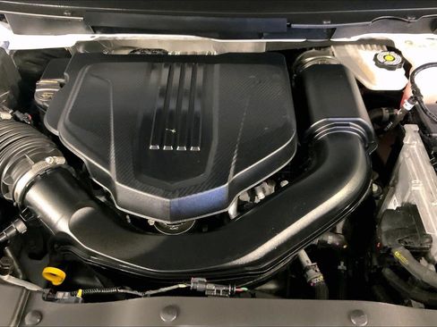 Used 2025 GMC Acadia Elevation FWD image 10