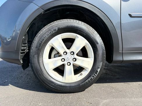 Used 2013 Toyota RAV4 XLE FWD image 35