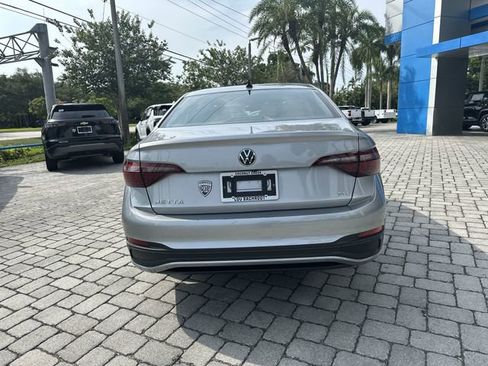Used 2024 Volkswagen Jetta SE FWD image 34