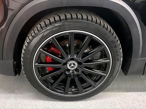 Used 2022 Mercedes-Benz GLB 250 4MATIC image 7