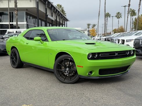 Used 2017 Dodge Challenger GT w/ Driver Convenience Group image 1