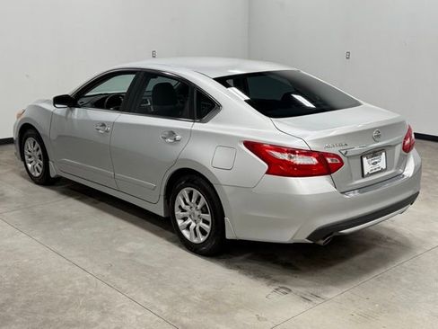 Used 2017 Nissan Altima 2.5 S w/ Power Driver Seat Package image 9