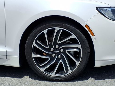 Used 2020 Lincoln MKZ Reserve w/ Luxury Package FWD image 5