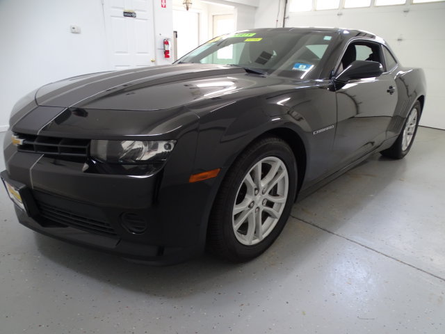 Used 2015 Chevrolet Camaro LS RWD image 9