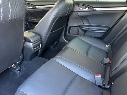 Used 2018 Honda Civic Touring image 26