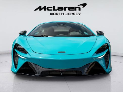 New 2025 McLaren Artura RWD image 22