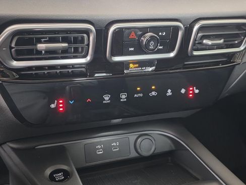 New 2026 Nissan Sentra SV FWD image 18