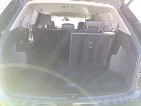 Used 2025 Volkswagen Atlas SE image 15