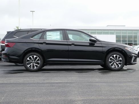 New 2025 Volkswagen Jetta S image 2