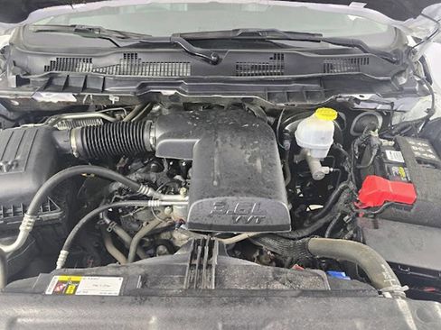 Used 2022 RAM 1500 Tradesman w/ Chrome Appearance Group image 17