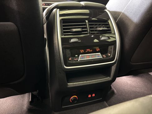 Used 2024 BMW X5 M60i w/ Executive Package image 31