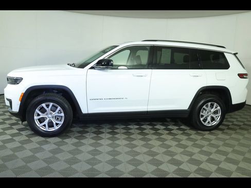 Used 2022 Jeep Grand Cherokee L Limited w/ Luxury Tech Group II AWD/4WD image 17